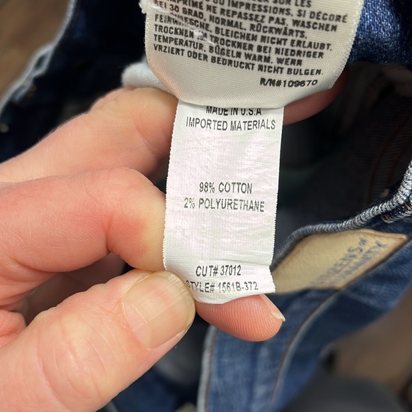 Revolve Citizens Of Humanity Sasha Twist Low Slung Flare in Blue Mountain. - Picture 12 of 12